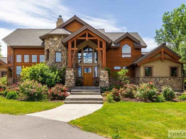 6122 E Lincoln Road, IDAHO FALLS, ID 83401