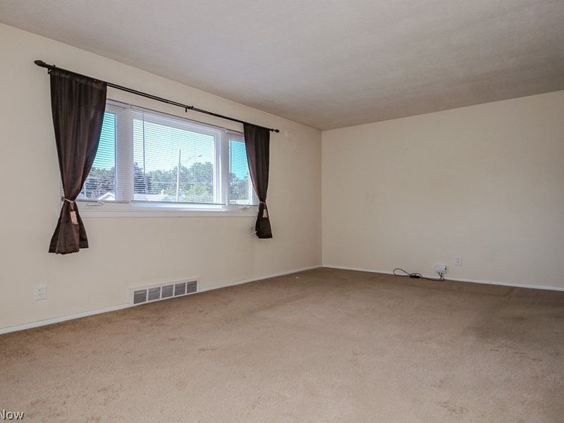 31505 Daniel Drive, Willowick, OH 44095 Photo 3
