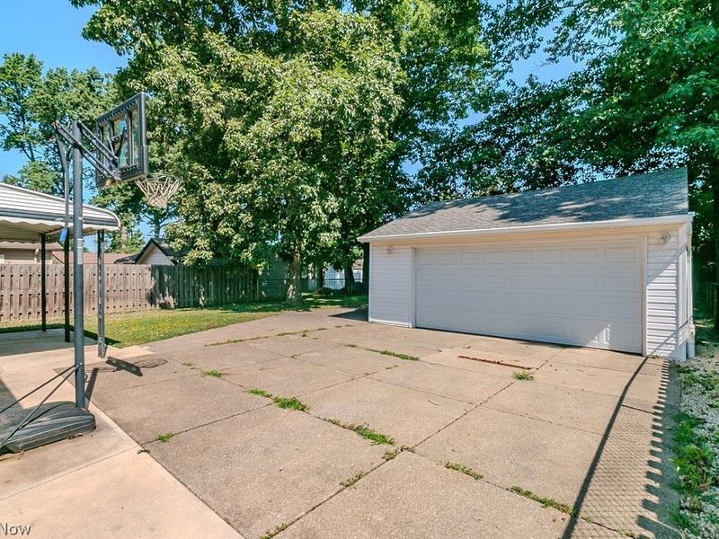 31505 Daniel Drive, Willowick, OH 44095 Photo 32