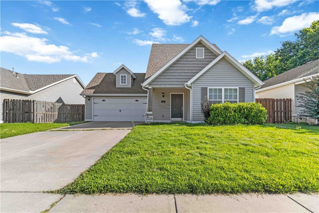4428 W Serviceberry Drive, Fayetteville, AR 72704 Main Photo
