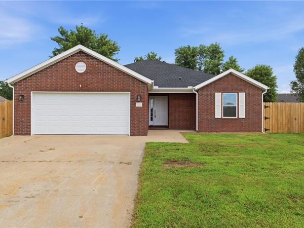 1213 E Glendale Lane, Rogers, AR 72758