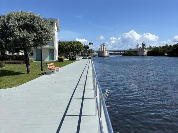 210 Horizons E, Unit 107, Boynton Beach, FL 33435