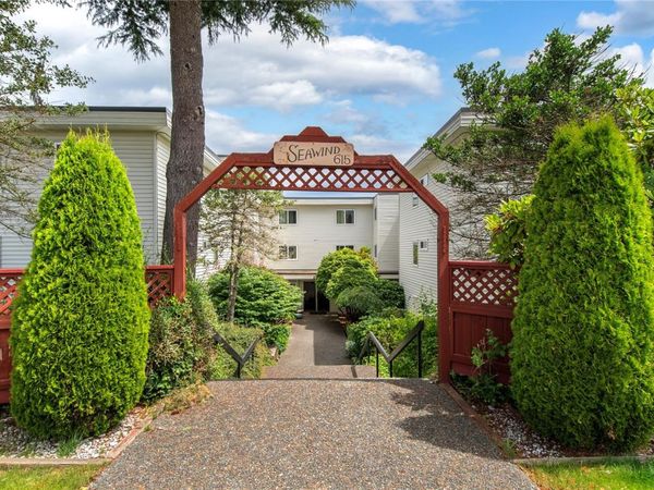 615 Alder St , Unit #201, Campbell River, BC V9W 2P3