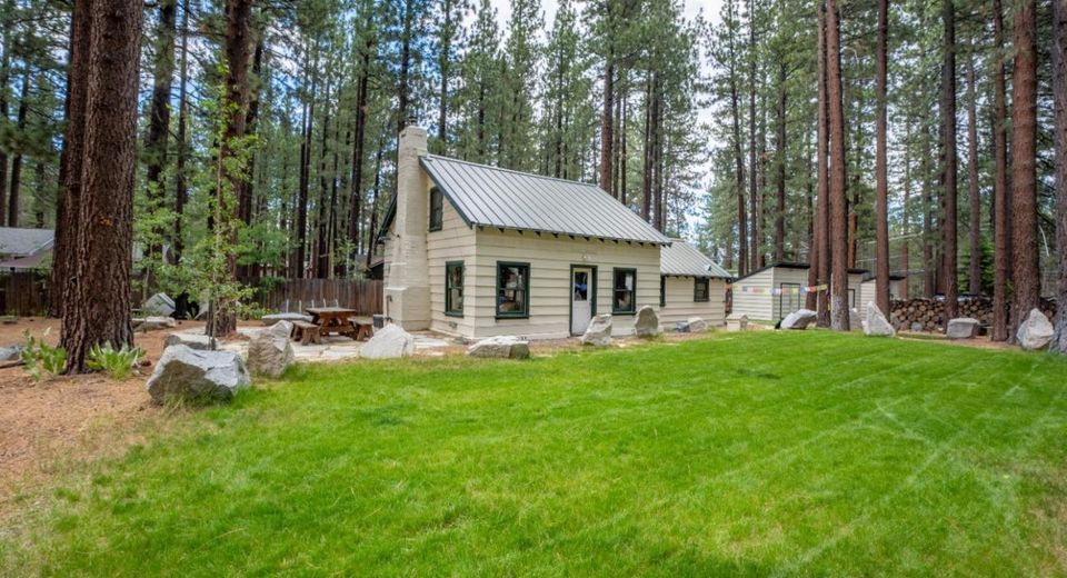 1126 Johnson Boulevard, South Lake Tahoe, CA 96150 Photo