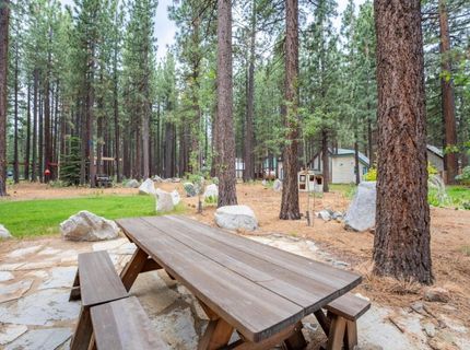 1126 Johnson Boulevard, South Lake Tahoe, CA 96150 Photo