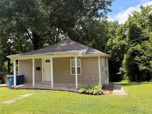 2951 Hillcrest Avenue , Alton, IL 62002
