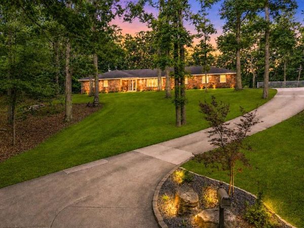 3214 Lakewood Drive, Cape Girardeau, MO 63701