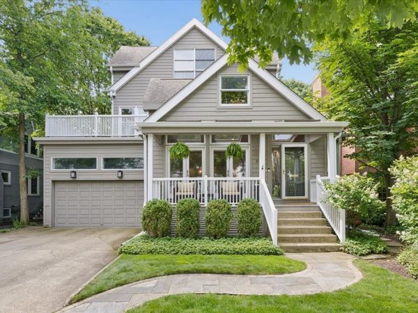 922 Ash Street, Winnetka, IL 60093