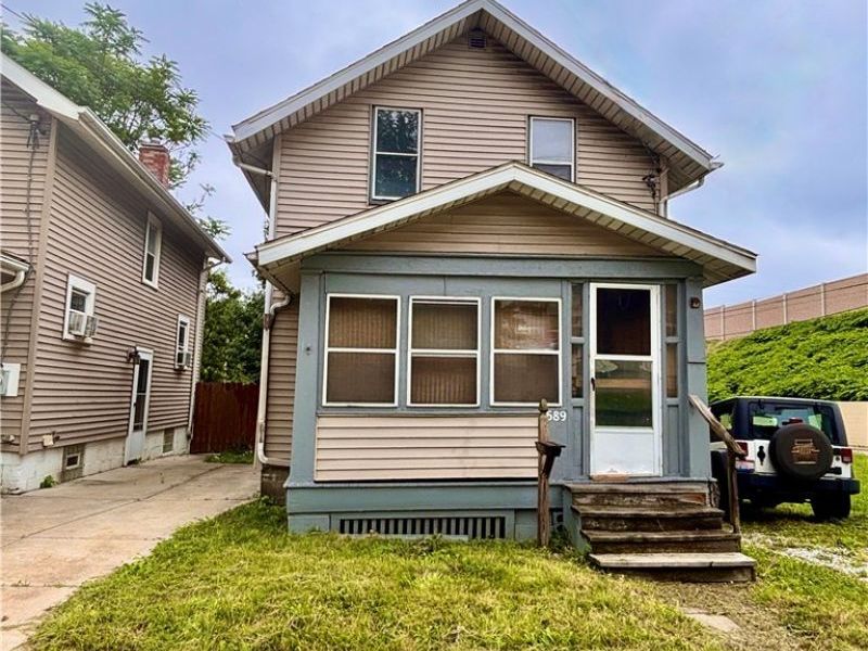 689 Brown Street, Akron, OH 44311 Photo 1