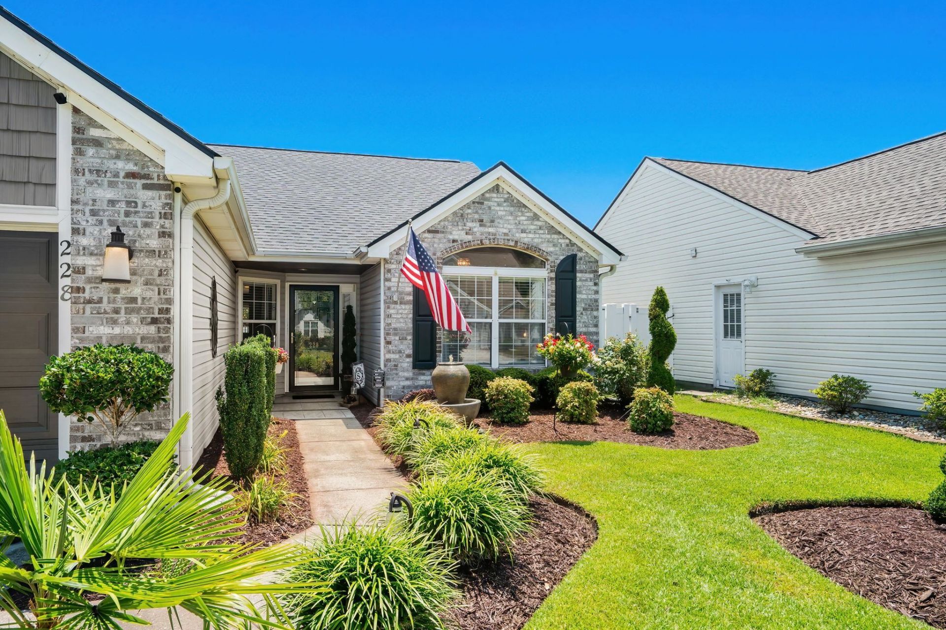 228 Bittersweet Ln.  Photo 4