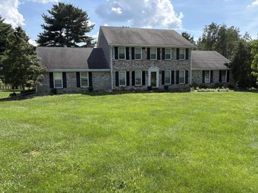 109 Barkley, Nicholasville, KY 40356