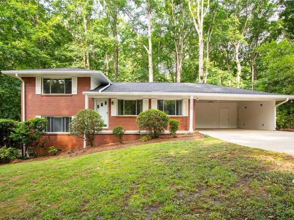 3720 Lake Drive SE, Smyrna, GA 30082