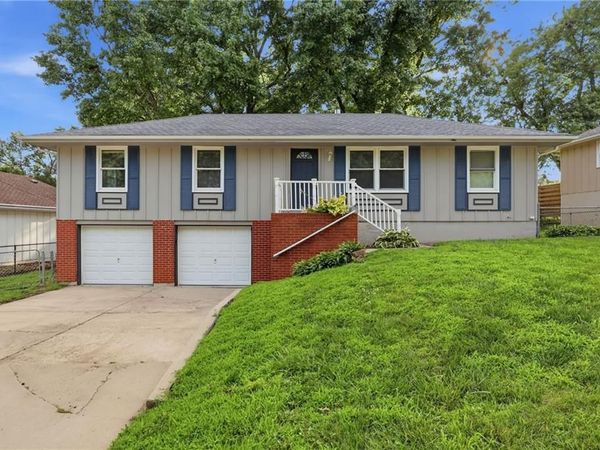 3714 S Breckenridge Drive, Independence, MO 64055