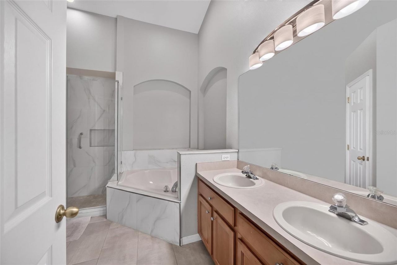 8376 Lake Amhurst Trail, Orlando, FL 32829 Photo