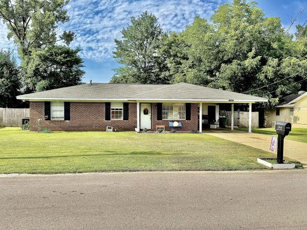 3749 Fair Oaks Dr., Belden, MS 38826