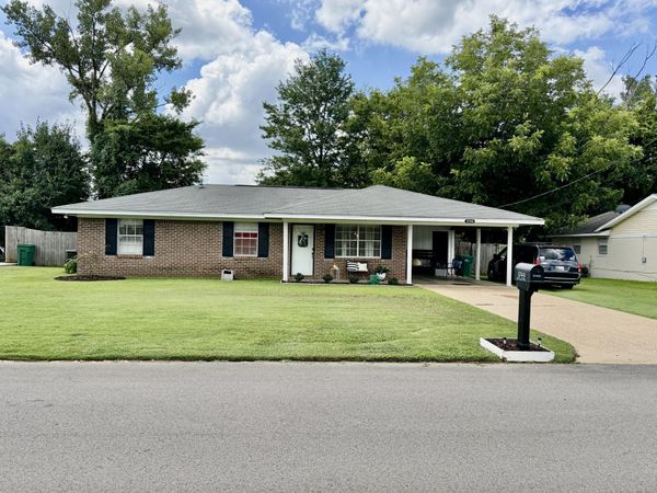 3749 Fair Oaks Dr., Belden, MS 38826