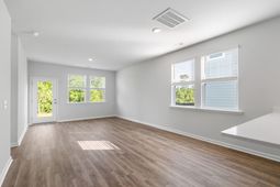 146 Broadstone Drive photo 4