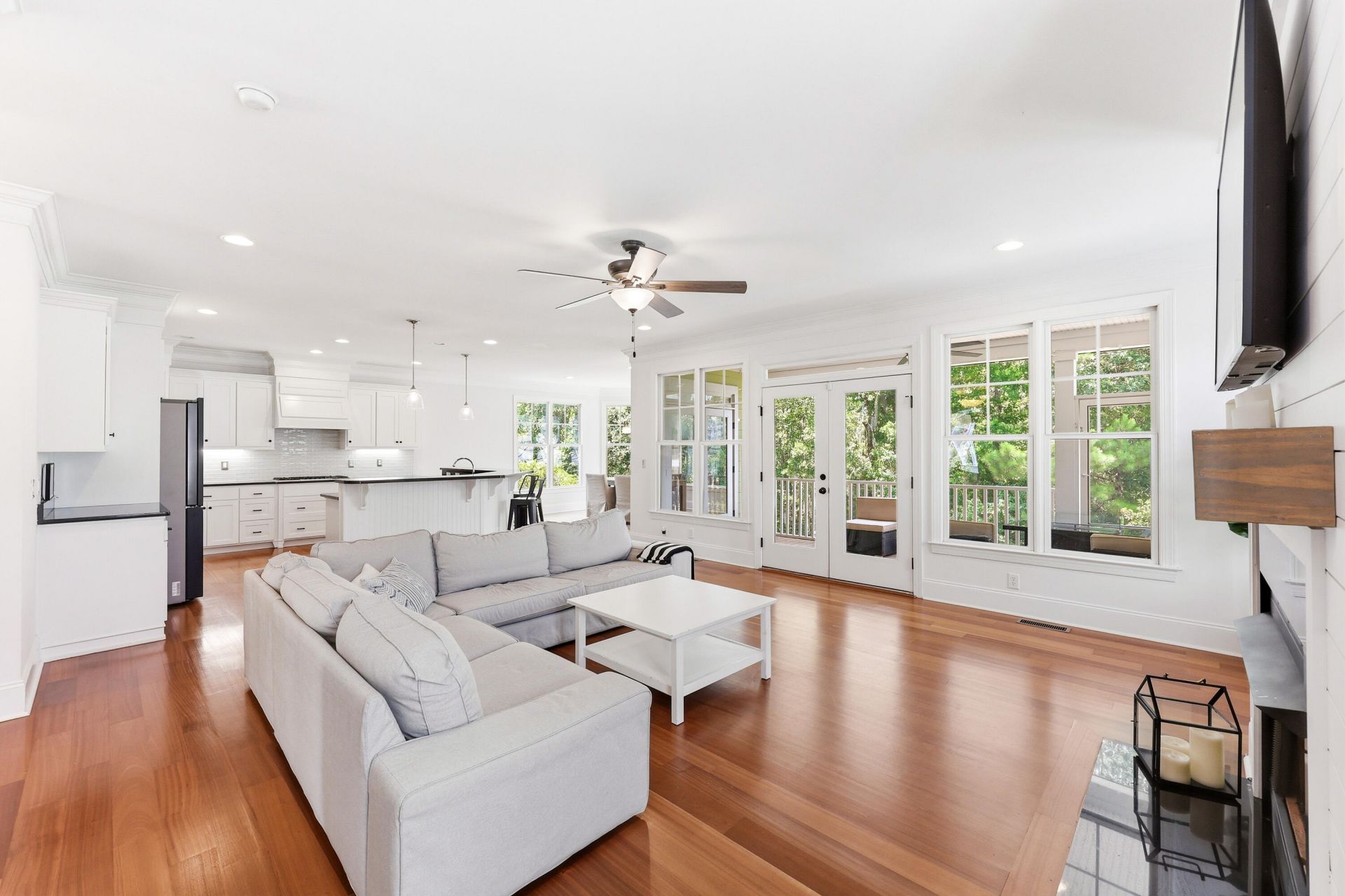 1129 Lands End Drive Photo 13