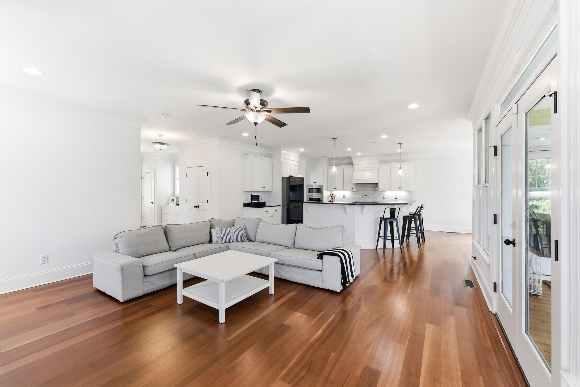 1129 Lands End Drive Photo 14
