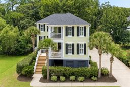 1129 Lands End Drive photo 4