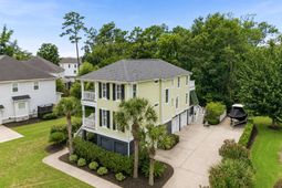1129 Lands End Drive photo 4