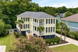 1129 Lands End Drive photo 4
