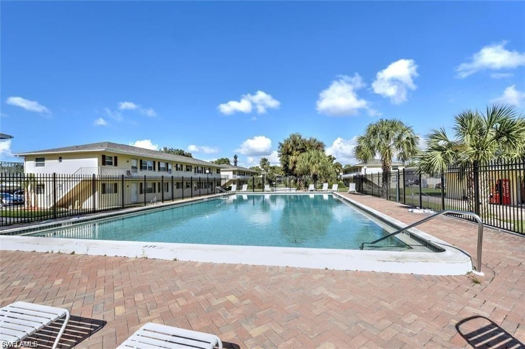 3325 Airport Rd N, Unit U5, Naples, FL 34105 Photo