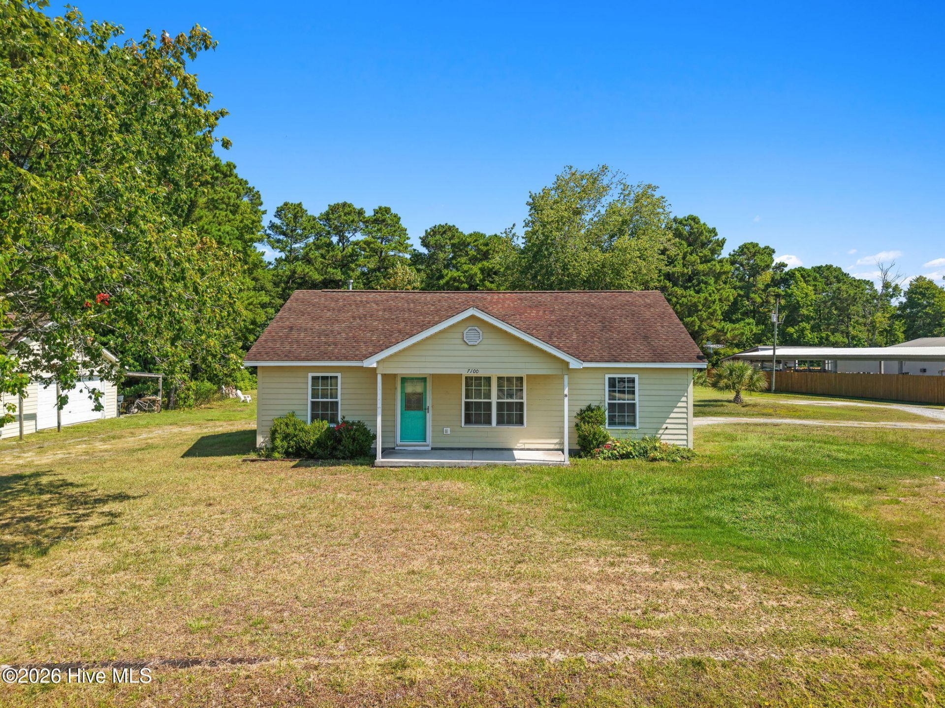 7100 Dale Avenue Sw, Ocean Isle Beach, NC 28469 Main Photo