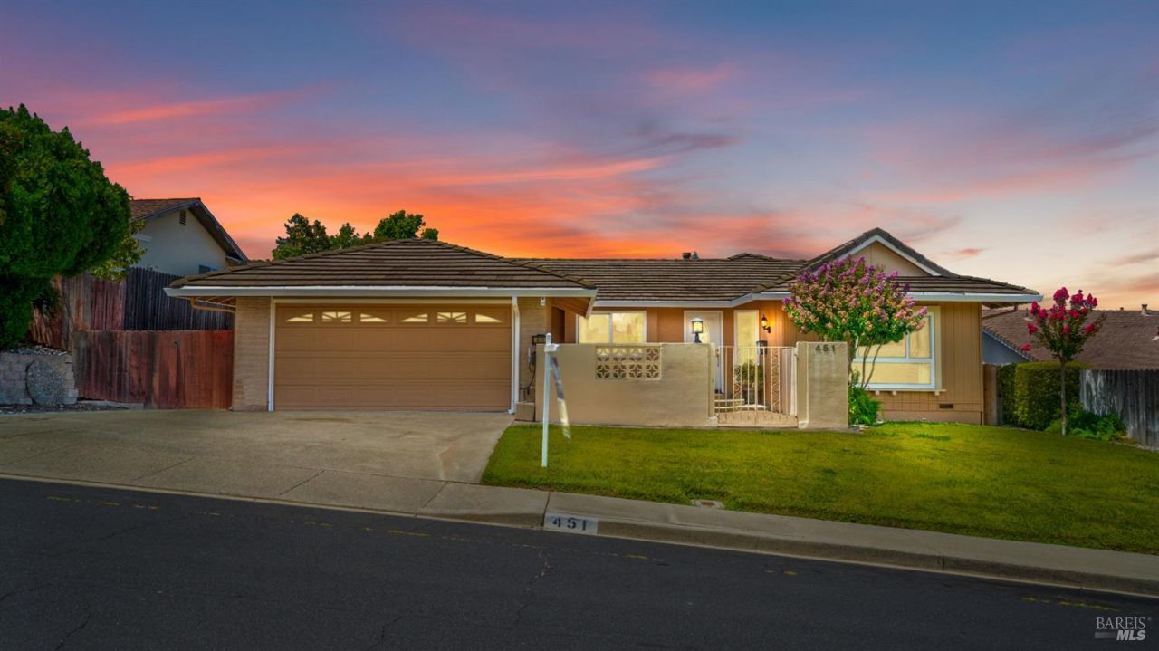 451 Sandstone Drive, Vacaville, CA 95688 Main Photo