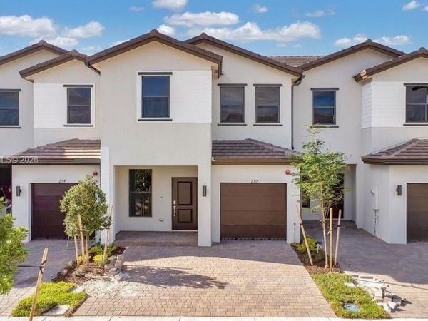 250 SW 159th Ln , Pembroke Pines, FL 33027