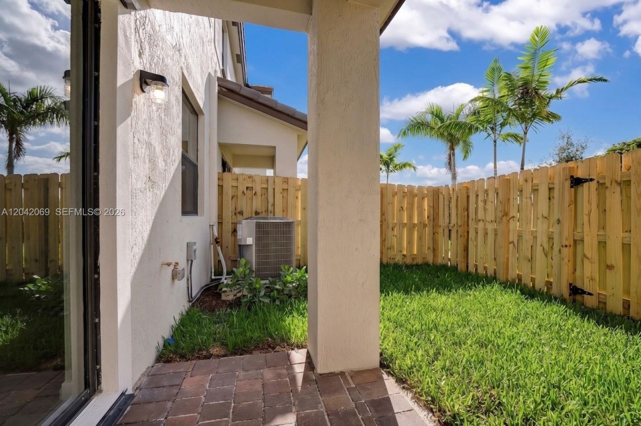 250 SW 159th Ln , Pembroke Pines, FL 33027 Photo