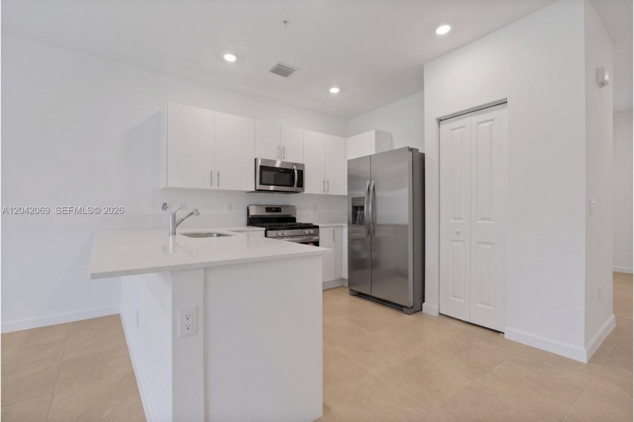 250 SW 159th Ln , Pembroke Pines, FL 33027 Photo