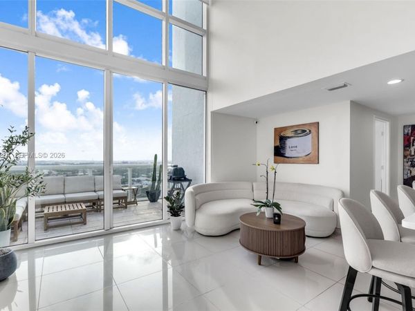 1861 NW S River Dr , Unit PH4, Miami, FL 33125