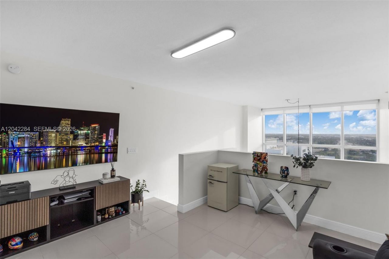 1861 NW S River Dr , Unit PH4, Miami, FL 33125 Photo