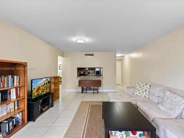 571 NW 107th Ave , Unit 107, Miami, FL 33172