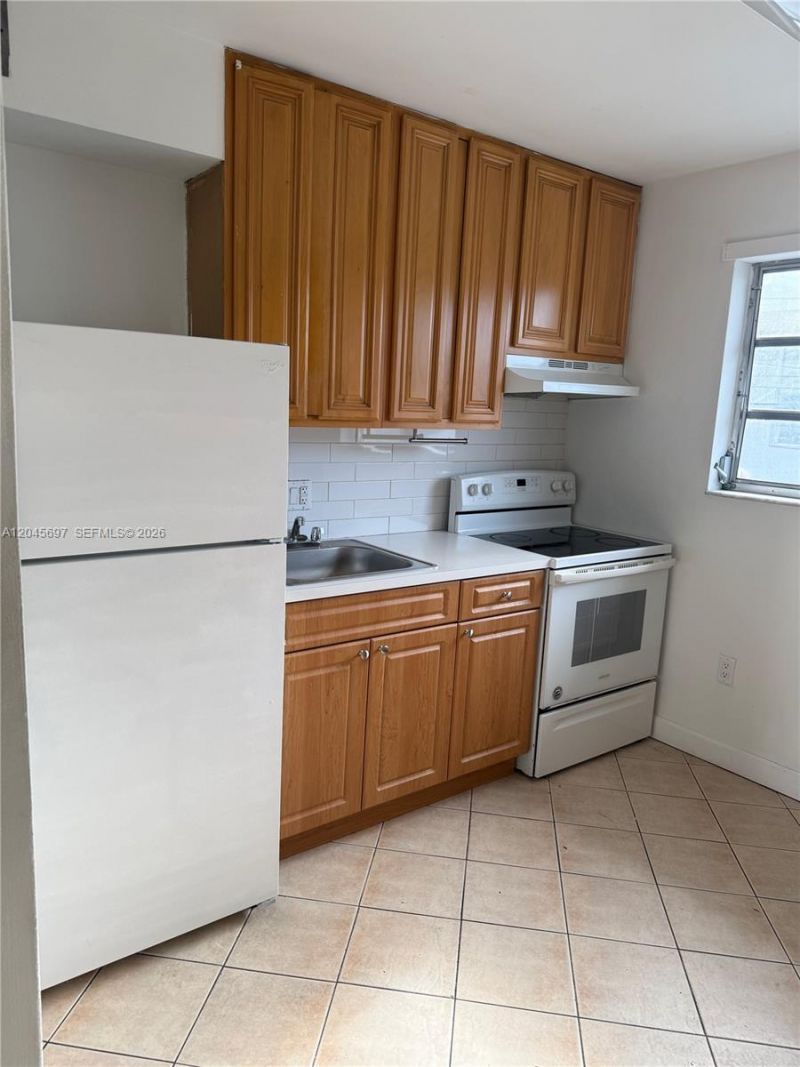 767 SW 9th St , Unit 202, Miami, FL 33130 Photo