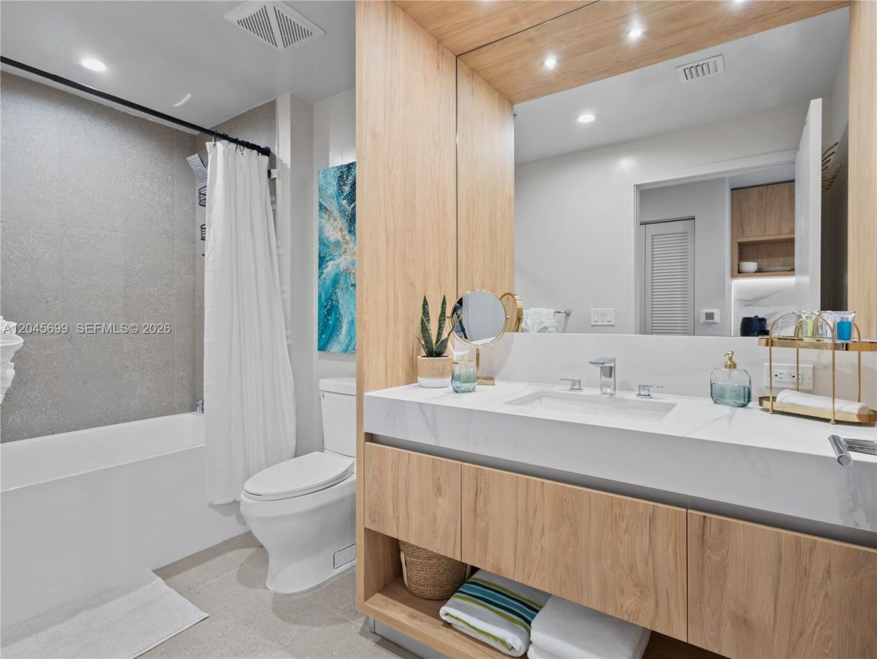 11 NE 6th St , Unit 2102, Miami, FL 33132 Photo