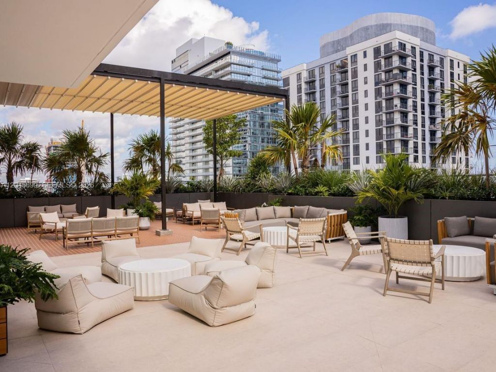 11 NE 6th St , Unit 2102, Miami, FL 33132 Photo
