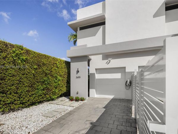 3655 SW 25th St , Unit 3655, Miami, FL 33133