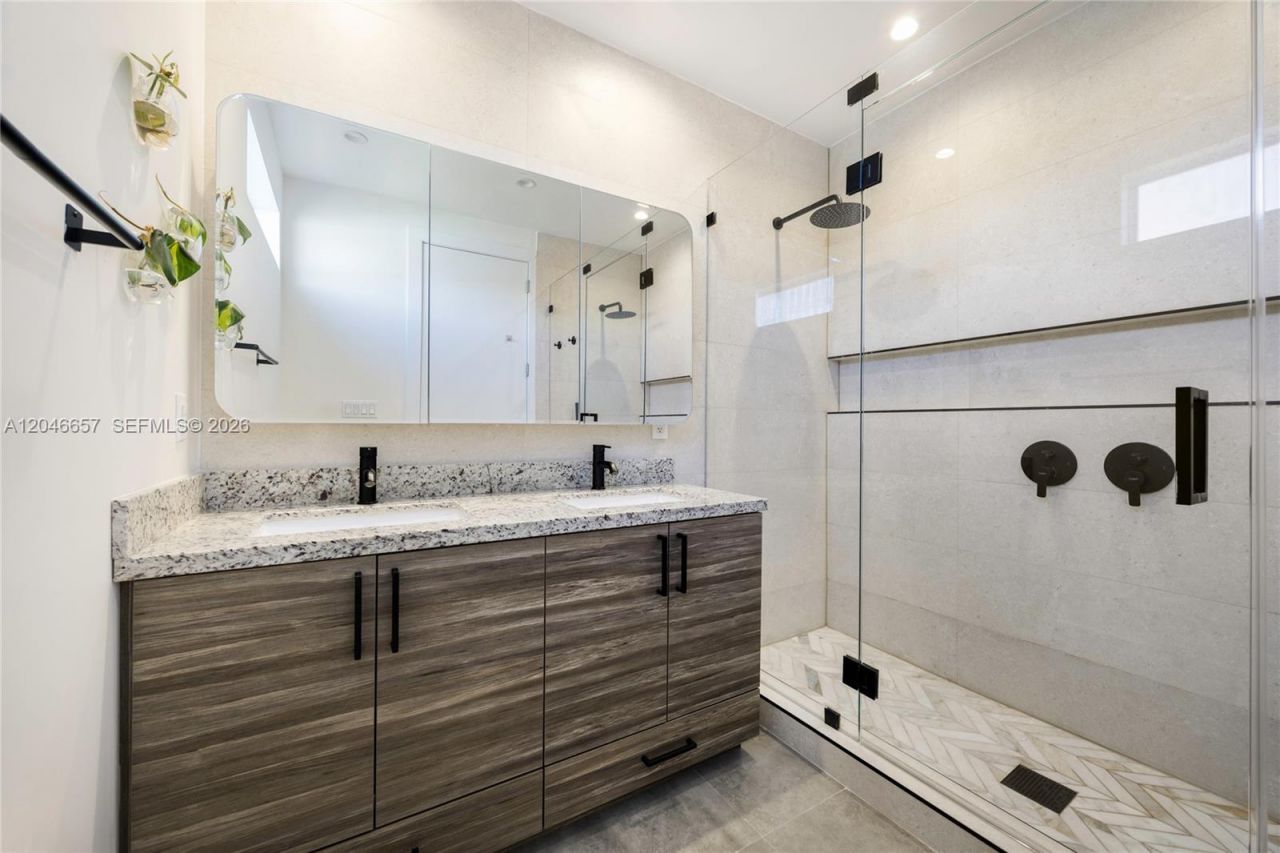 3655 SW 25th St, Unit 3655, Miami, FL 33133 Photo