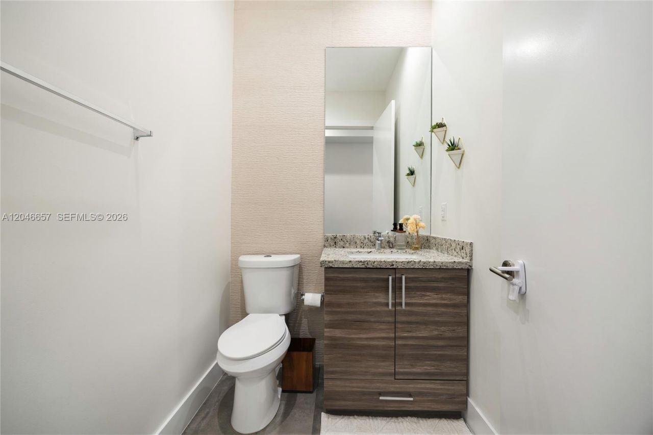 3655 SW 25th St, Unit 3655, Miami, FL 33133 Photo