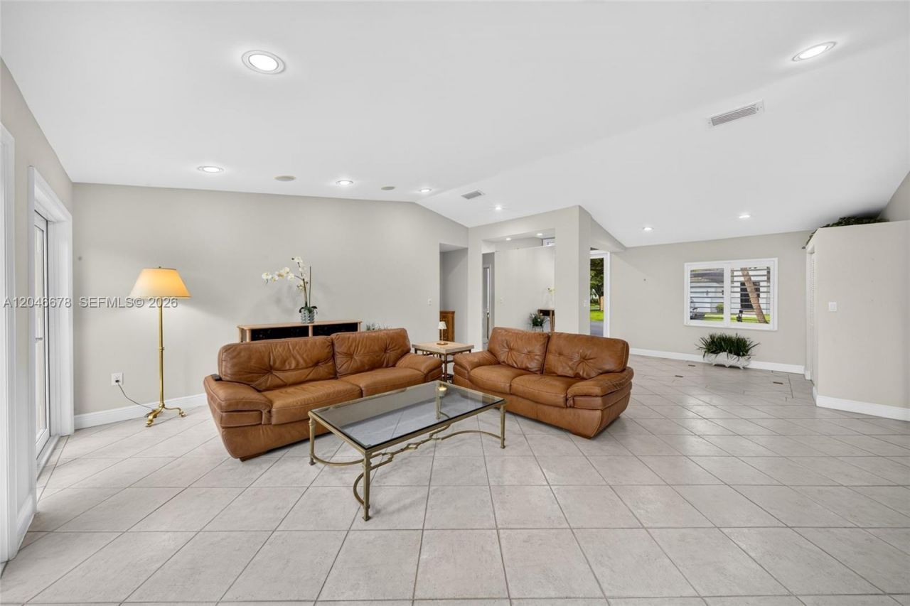 7571 SW 148th Ter, Palmetto Bay, FL 33158 Photo