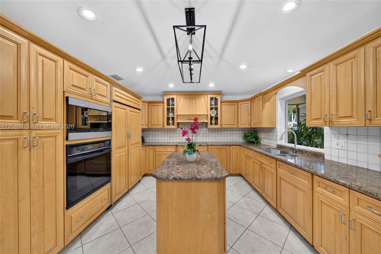 7571 SW 148th Ter, Palmetto Bay, FL 33158 Photo