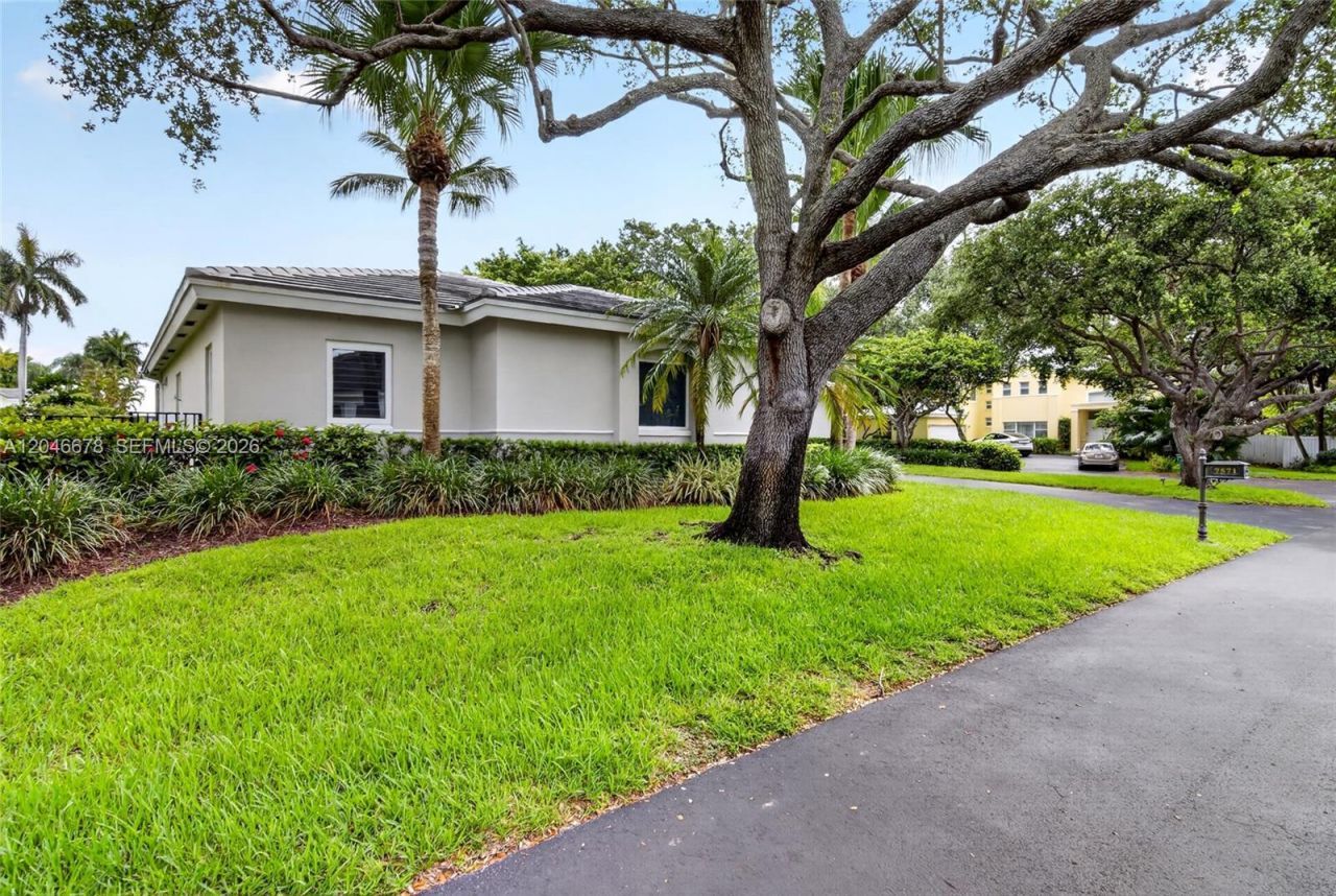7571 SW 148th Ter, Palmetto Bay, FL 33158 Photo