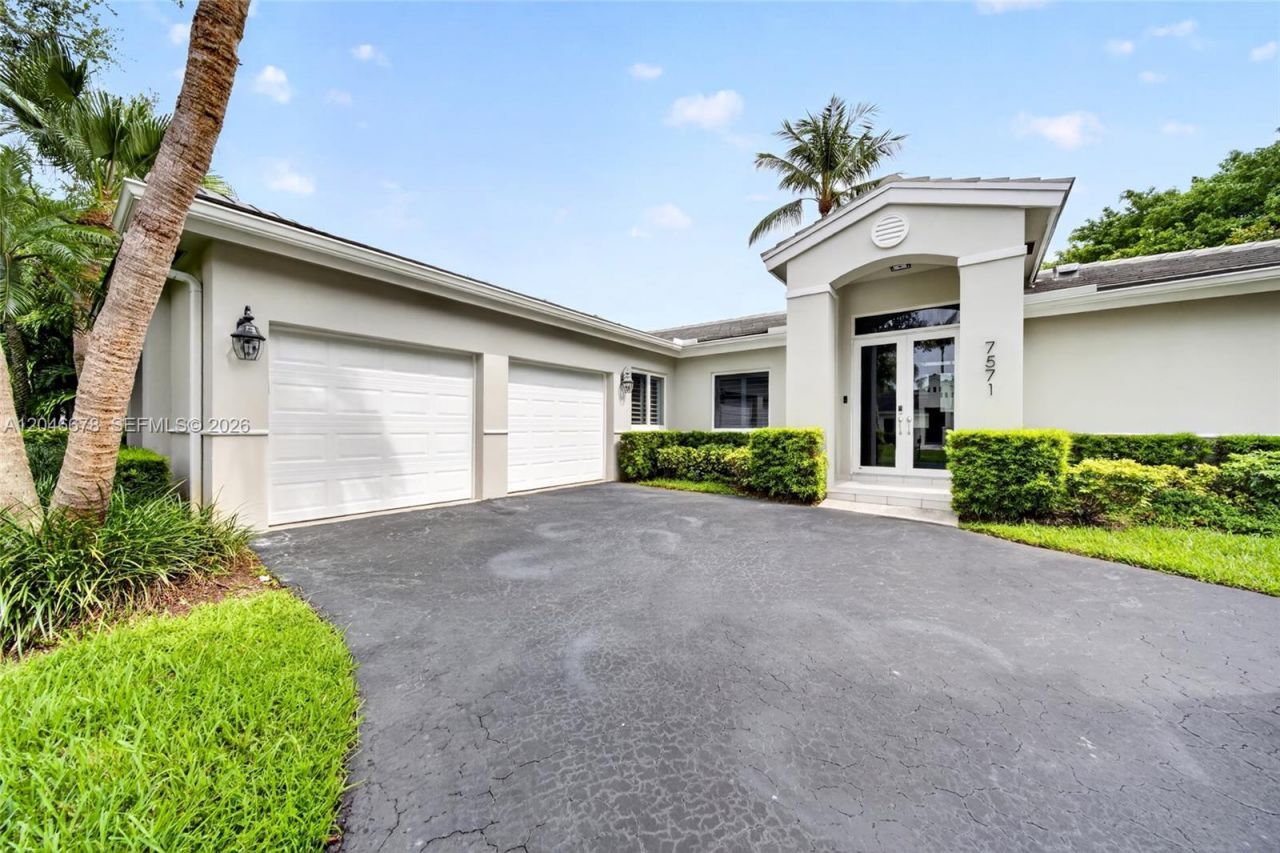 7571 SW 148th Ter, Palmetto Bay, FL 33158 Photo