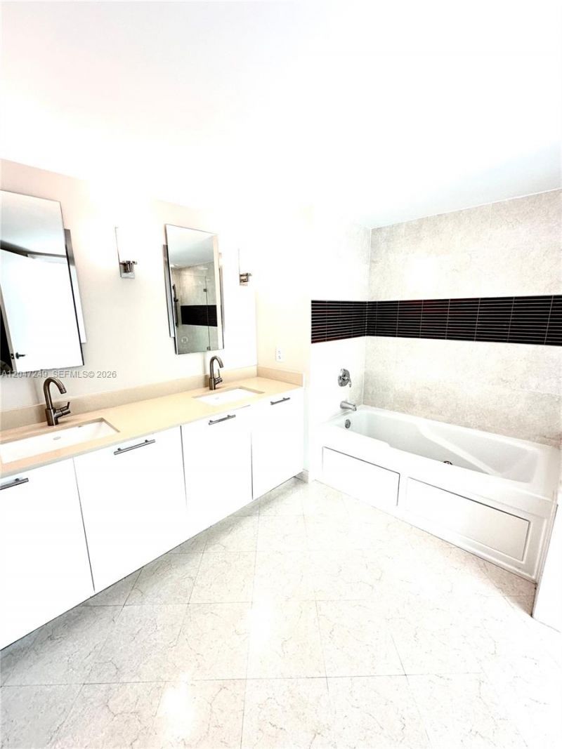 1800 N Bayshore Dr , Unit 2315, Miami, FL 33132 Photo