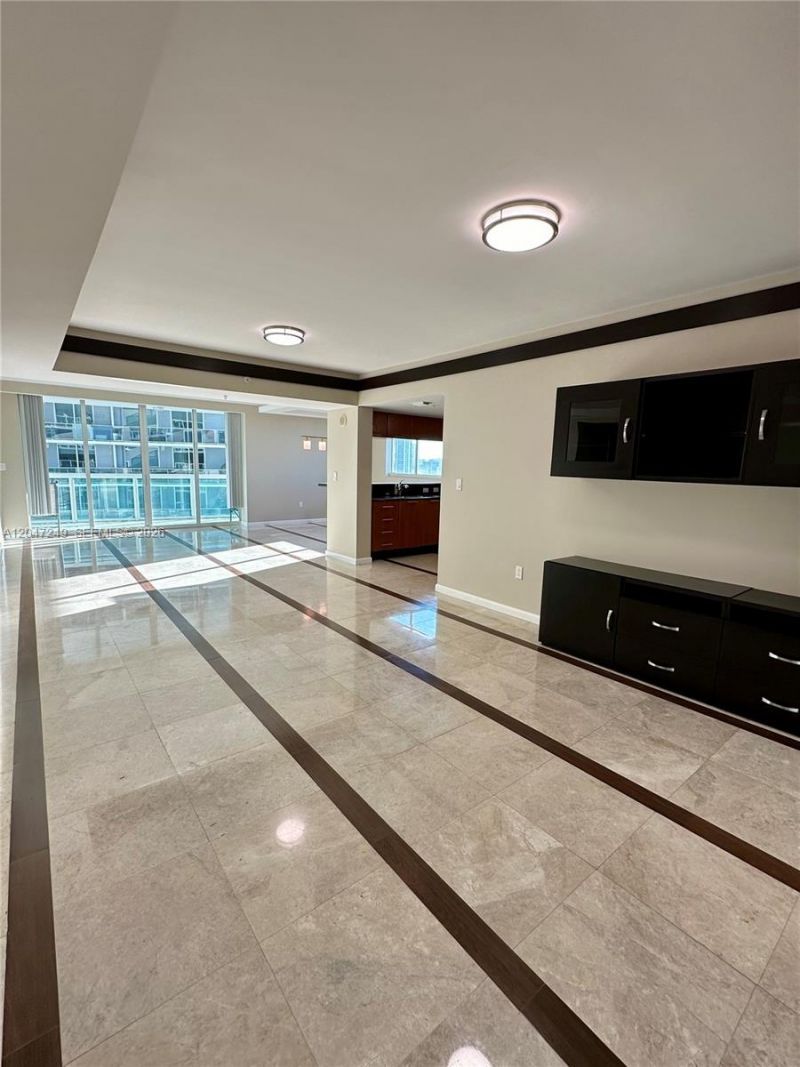 1800 N Bayshore Dr , Unit 2315, Miami, FL 33132 Photo