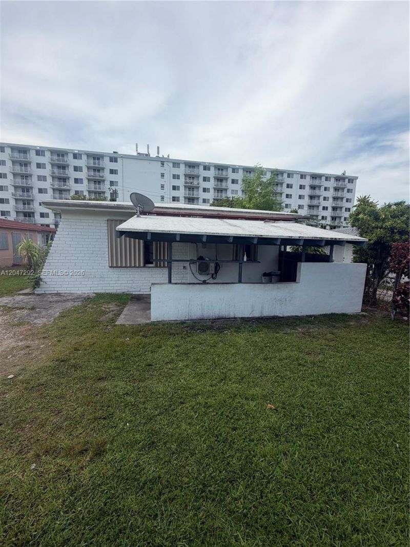 1258 NE 109th St , Miami, FL 33161 Photo