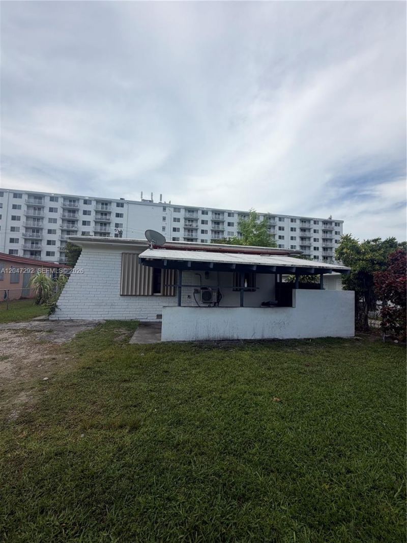 1258 NE 109th St , Miami, FL 33161 Photo
