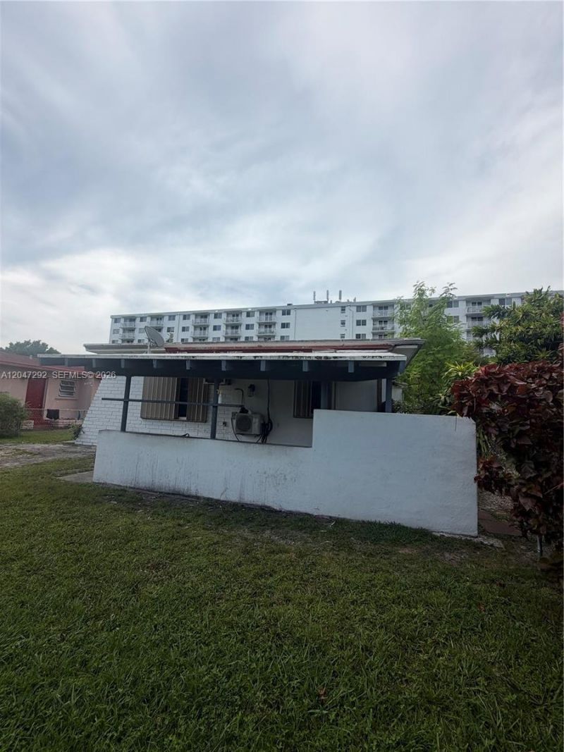 1258 NE 109th St , Miami, FL 33161 Photo
